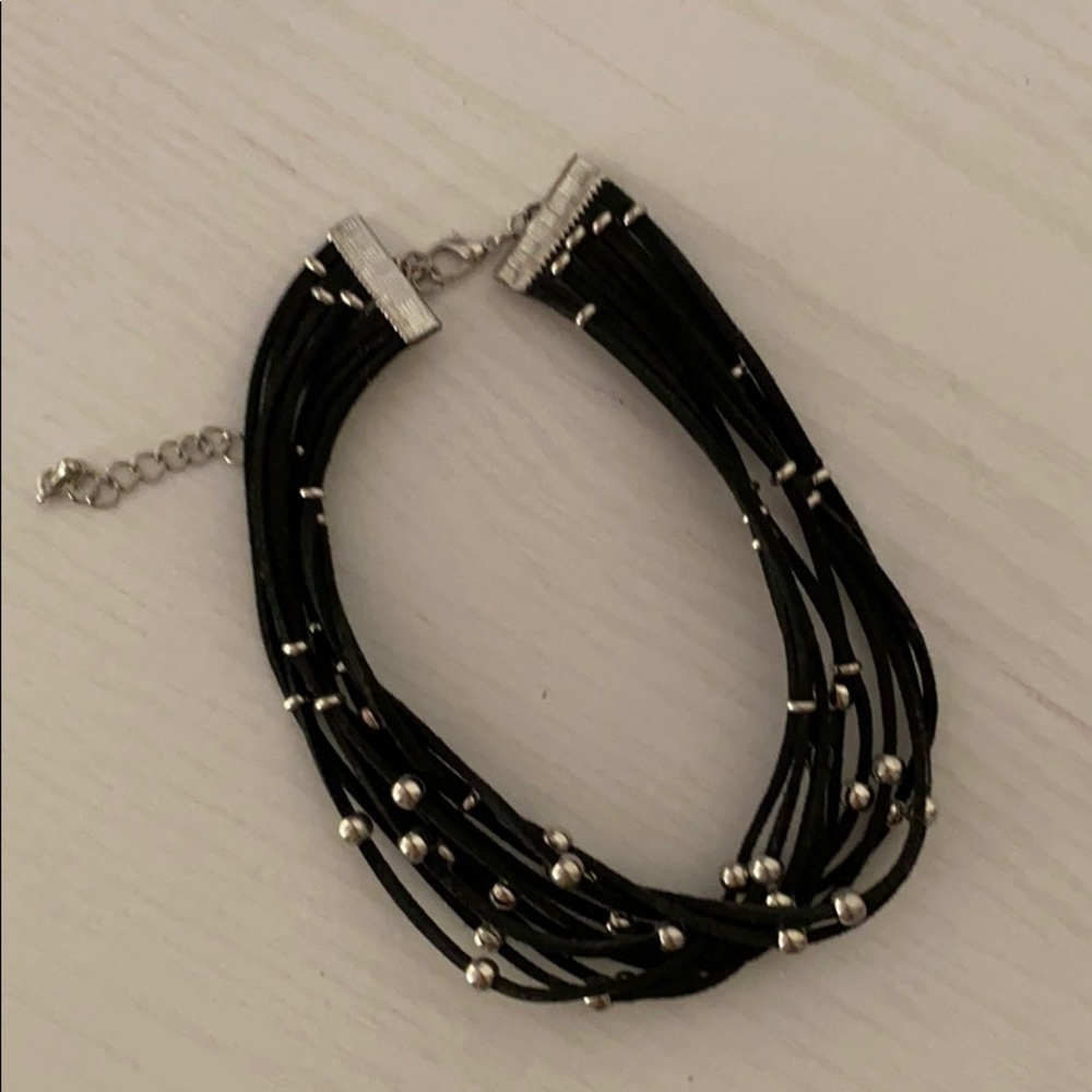 Black layered choker
